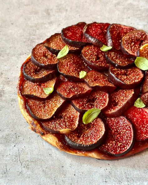 Tarte fine aux figues de Cyril Lignac - chocacaothe Tarte Fine, Chef