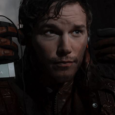 Chris Pratt Aesthetic, Star Lord Pfp, Star Lord Aesthetic, Guardians Of The Galaxy Pfp, Star Lord Comics Icons, Star Lord Comic, Marvel Script, Pfp Photos, Chris Pratt Guardians Of The Galaxy