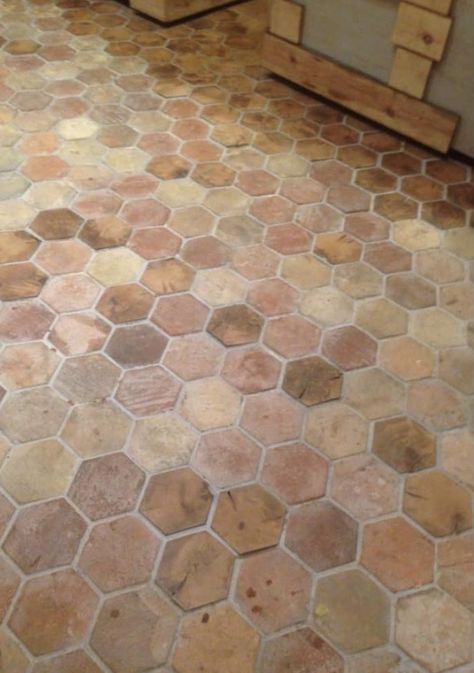 Terracotta Tile Design, Terracotta Tile Floor, Kitchen Floor Tiles, Terracotta Flooring, Terracotta Floor Tiles, Portuguese Design, Reclaimed Tile, Tile Removal, Reclaimed Flooring