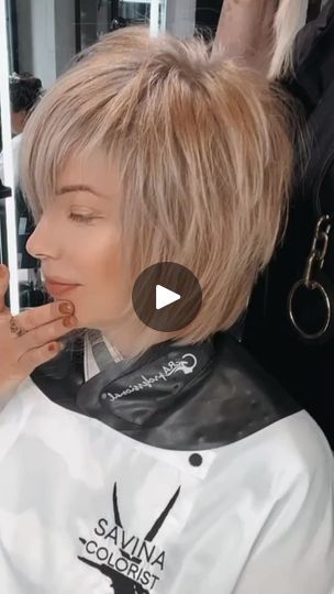 Thick Hair Bob Haircut, Gray Hair Cuts, Growing Out Short Hair Styles, Blending Gray Hair, Latest Short Hairstyles, Trendy Short Haircuts, Edgy Short Hair, Short Choppy Hair, Summer Hairstyles For Medium Hair