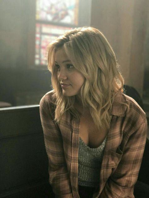 Olivia Holt, Actress. Tandy Bowen. Cloak and Dagger ♥ 💙 💚 💛 💗 💟 💖 💜 ❤ ♥ Tandy Bowen, Lotus Eaters, Emma Carstairs, Runaways Marvel, Disney Actresses, Cheerleading Pictures, Cloak And Dagger, Laura Marano, Olivia Holt