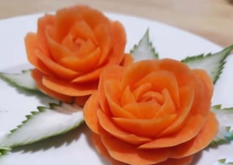 Rose Carving, Gingerbread House Recipe, Food Garnish, Veggie Art, Fruit Sculptures, Vegetable Decoration, Fruit Crafts, Carrot Flowers, How To Make Rose