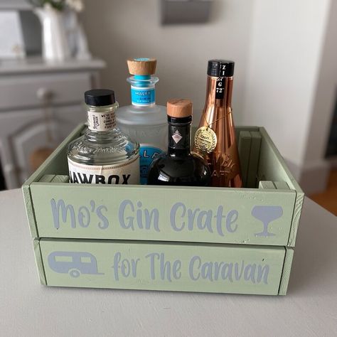 Crate Personalised, Custom Crate, Personalised Gift for Mum, Gin Gifts, Caravan Gifts, Mother's Day Gift, Birthday Gift for Her, Drink Crate - Etsy UK Caravan Gifts, Birthday Presents For Mum, Caravan Decor, Personalised Gifts For Mum, Gin Gifts, Gifts For Her Birthday, Presents For Mum, Mum Birthday, Gift For Mum