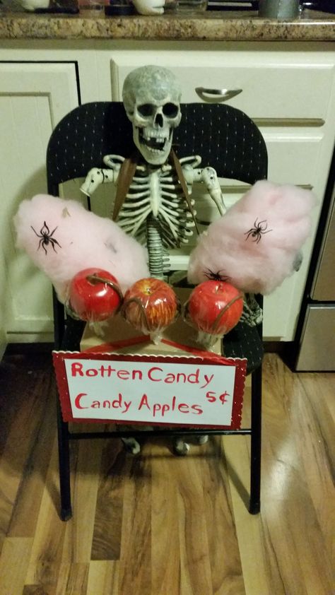 Rotten Candy. Inspired by a local haunt. Rotten Candy, Props Ideas, Candy Decor, Candy Apples, Haunted House, Halloween Wreath, Candy, Novelty Christmas, Christmas Ornaments