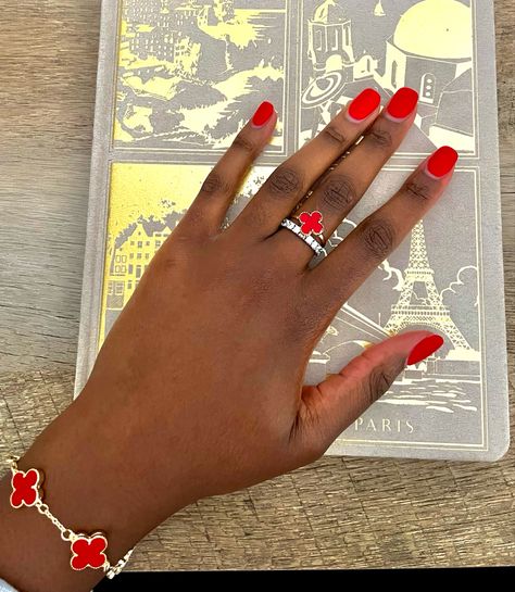 Red Nails For Black Skin, Short Red Nails On Dark Skin, Short Red Matte Nails, Red Nail Polish Colors For Dark Skin, Dark Skin Red Nails, Matte Nails On Dark Skin, Red Nails Brown Skin, Red Nails Dark Skin, Red Nails On Brown Skin