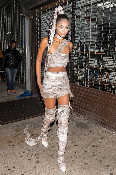 Chanel Iman mummy Halloween costume Halloween Costume Group, Celebrity Couple Costumes, Mummy Halloween Costume, Halloween Costumes 2014, Mummy Costume, Best Celebrity Halloween Costumes, Celebrity Halloween, Halloween Costumes For 3, Chanel Iman