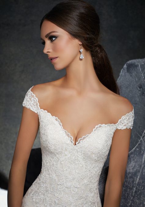 Sheath Wedding Gown, Western Wedding Dresses, Fit And Flare Wedding Dress, Planning Checklist, Mori Lee, Classic Wedding Dress, Planning Guide, Princess Wedding, Best Wedding Dresses