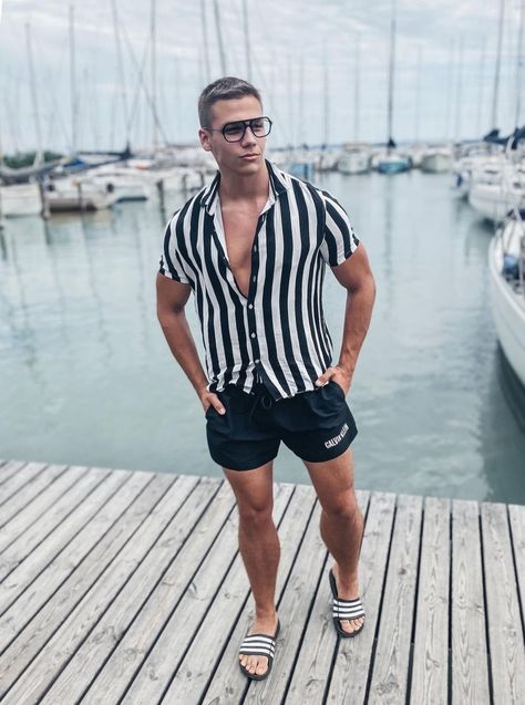 Slides Outfit Men, Slide Sandals Outfit, Nike Slides Outfit, Slides Outfit, Adidas Slides, Mens Summer Outfits, Mens Casual Outfits Summer, Sandals Outfit, Mens Slides