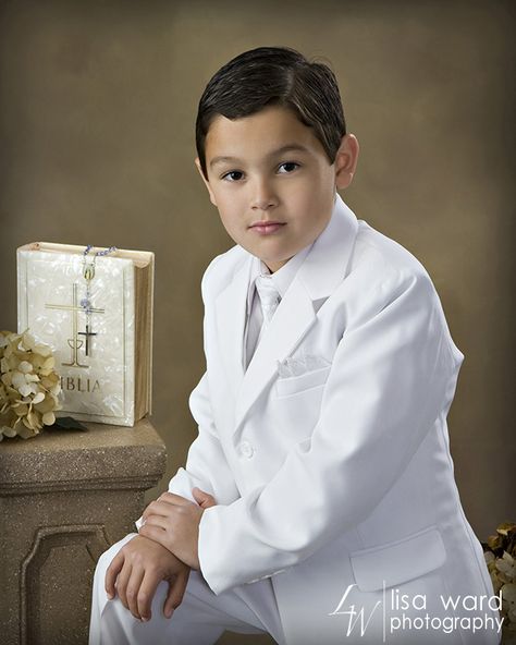 First Communion Portrait. Lisa Ward Photography Communion Pictures, Stylish Kids Boys, Communion Photos, Heirloom Photography, Baptism Pictures, Catholic Communion, Baptism Photography, Catholic Confirmation, Boys First Communion