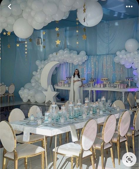 Moon Baby Shower Theme, Cloud Baby Shower Theme, Moon Stars Baby Shower, Babby Shower, Gender Reveal Baby Shower Themes, Star Baby Shower Theme, Cloud Theme, Baby Shower Theme Decorations, Twinkle Twinkle Baby Shower