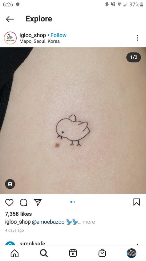 Mini Chicken Tattoo, Small Chicken Tattoo Simple, Hand Tattoos Easy, Chicken Tattoo Ideas Simple, Dainty Chicken Tattoo, Matching Chicken Tattoos, Cute Chicken Tattoo Ideas, Tiny Chicken Tattoo, Simple Chicken Tattoo