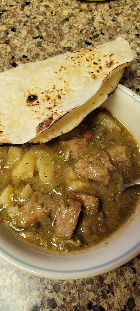 Crock Pot Chile Verde - Easy DIY Recipes Crock Pot Chile, Crockpot Chile, Easy Mexican Recipes, White Bean Soup Recipes, Southwestern Recipes, Verde Recipe, Slow Cooked Chicken, Mexican Kitchens, Bean Soup Recipes