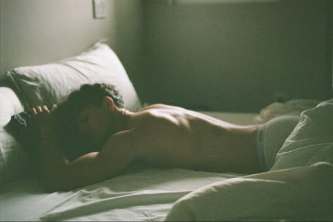 Sleeping Boyfriend Aesthetic, Julian Baker, Sleeping Man, Noah Beck, Somewhere Only We Know, Vogue Men, Sleeping In Bed, Useful Stuff, Male Photography