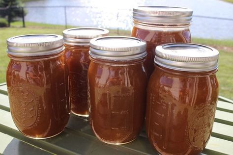 How to Make Your Own Pumpkin Spice Latte Moonshine Canning Pizza Sauce, Fruit Butters, Apple Butter Crock Pot, Food Canning, Pumpkin Spiced Latte Recipe, Canning Food Preservation, Moonshine Recipes, Canned Goods, Homemade Pickles