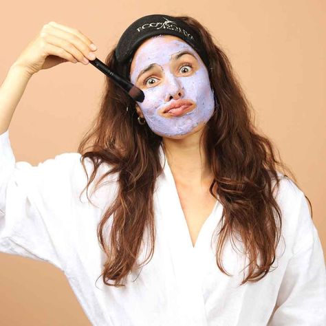 Purple Face Mask, Jojoba Oil Benefits, Face C, Natural Face Mask, At Home Face Mask, Ethical Clothing Brands, Combo Skin, Tan Face, Clear Complexion