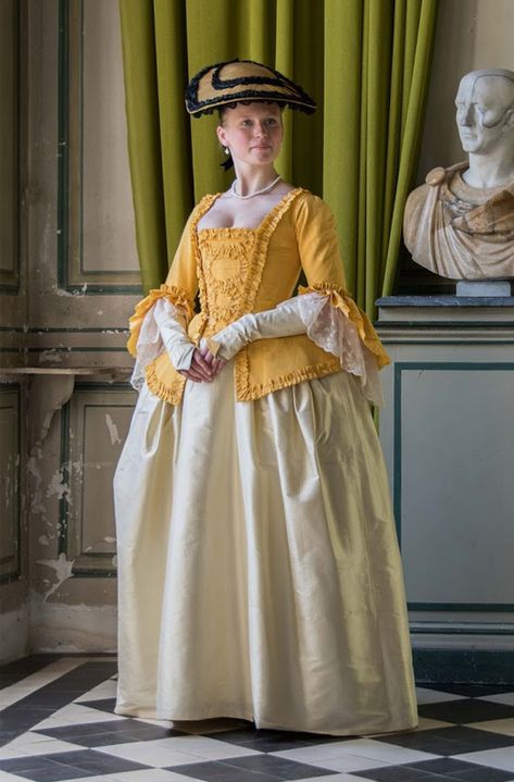 Yellow casaquin of 18th by Esaikha on DeviantArt French Court Dress, Medieval Dress Princess, Historical Fashion 1700s, 18th Century Dresses, Royal Costume, 18th Century Dress, Rococo Fashion, 18th Century Costume, 18th Century Clothing