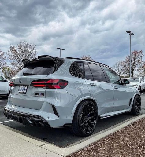 X5m Competition, Photo Tiktok, Bmw X5 M Sport, Bmw Sports Car, Car Comfort, Serie Bmw, Bmw Sport, Bmw X5 M, New Luxury Cars