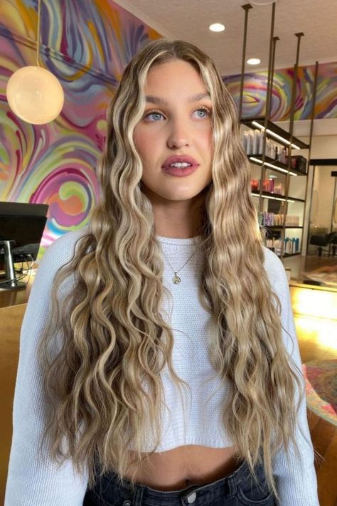 Ultra Long Mermaid Waves Mermaid Hair Waves With Braids, Long Mermaid Waves Hair, Cute Party Hairstyles For Long Hair, Mermaid Hair Waves Hairstyles, Mermaid Hair Wedding, Long Wavy Hair Wedding, Mermaid Wavy Hair, Beachy Curly Hairstyles, Long Waved Hair