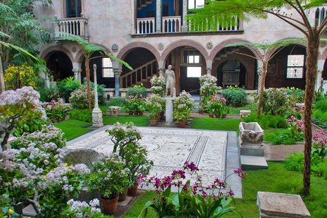 Boston In The Fall, Isabella Stewart Gardner Museum, Isabella Stewart Gardner, Gardner Museum, Lobby Interior, Renzo Piano, John Singer Sargent, The Cloisters, New Museum