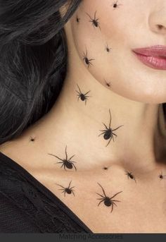 Spider Tattoos, Maquillage Halloween Simple, Spider Makeup, Halloweenský Makeup, Holloween Makeup, Halloween Spider Decorations, Halloween Makeup Pretty, Effects Makeup, Halloween Eye Makeup