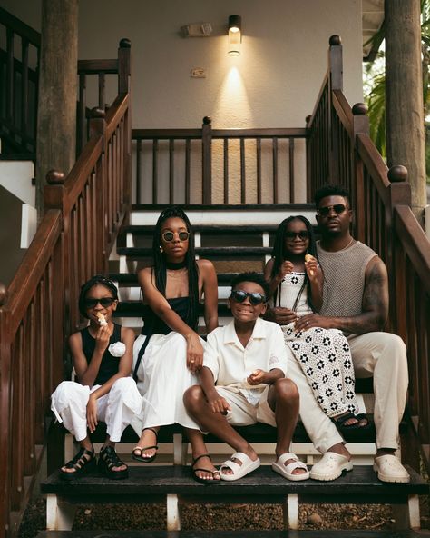 Quick family shoot before dinner #blacklove #blackfamily #familystyle #travelblogger Powerful Family Aesthetic, Black Family Aesthetic, 2025 Lifestyle, Family Vision, Black Women Entrepreneurs, Family Aesthetic, Vision Book, Matric Dance, Luxury Family