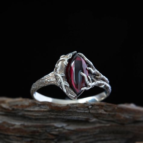 ❤Welcome to the our shop,great to know you there❤ Our current turnaround time for regular orders is 6-8 weeks. -------- Selene Garnet Engagement Ring, Crescent Moon Goddess Garnet Ring, Boho Ring  If you are more confident in any other national sizing system, please indicate this in the purchase notes. Just tell me your usual size (EU, UK, DE, FR, HK, diam, etc.) ♥ Product Summary ♥  made in 925 Oxidized Sterling Silver *bandwidth is about 3.5mm at the bottom of the band, 12mm at the top of the Garnet Silver Rings, Persephone Engagement Ring, Elven Ring, Garnet Wedding Rings, Garnet Wedding, Garnet Engagement Ring, Branch Ring, Celtic Wedding, Goth Jewelry