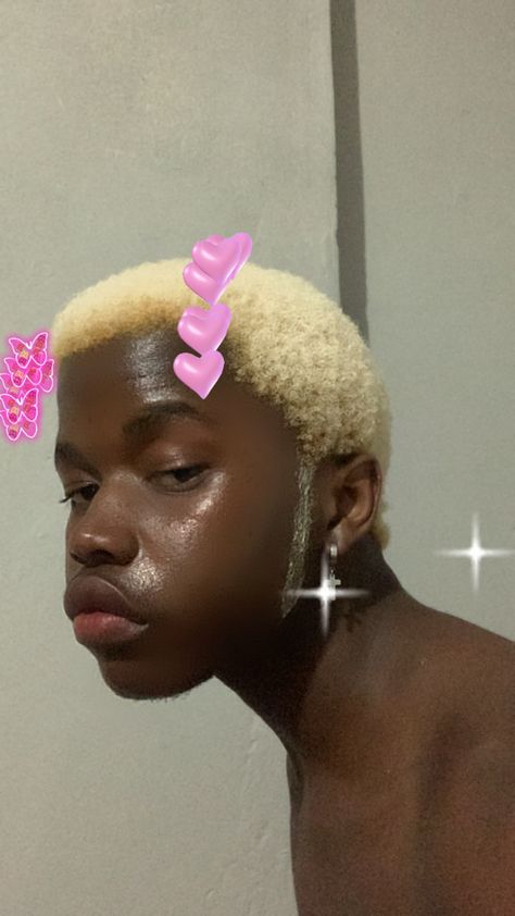 Black boy with blonde hair Instagram filter Lethabo Monareng Ice Cream Hair Boy, Fluffy Blonde Hair, Blinde Hair, Ice Cream Hair, Boy With Blonde Hair, Hair Instagram, Black Boy, Pretty Faces, Hair Cream