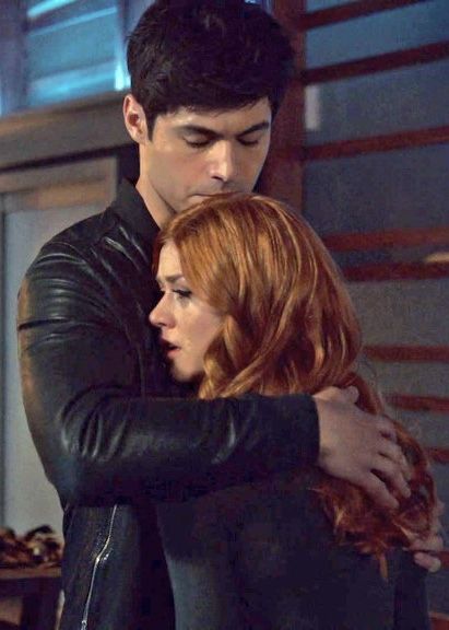 Clary And Alec, Alec And Jace, Clary Y Jace, Clary And Jace, Clary Fray, Matthew Daddario, Alec Lightwood, Katherine Mcnamara, City Of Bones