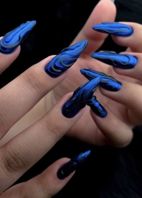 Nail Art Trending, Blue Futuristic, Blue Chrome Nails, Nail Design Glitter, Gothic Nails, Nail Art Trends, Stiletto Nails Designs, Nails Only, Blue Nail