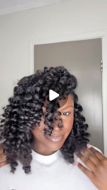 Naturally Melaninn Hair on Instagram: "Flexi Rods Slay💅🏿❤️ . . Follow @naturallymelaninn for more!👑🔥 🌻 . . . 🎥: @ebonyswope . . #naturalhair #coilyhair #melanin #ponytail #natural #naturallymelaninn #naturalhairdaily #blackgirls #braids #blackgirlrocks #naturalhairspots #hairspray #hairproducts #healthynaturalhair #healthyhair #haircare #kinkyhair #curlyhair #healthycurls #naturalhairtips #teamnatural #flexirods #lovecurls #type4hair #hairtutorial #blackwomen #explorepage ** I do not own copyrights of sound & video/photo**" Spiral Curls On Natural Hair, Curly Rods Natural Hair, Flexi Rod Hairstyles For Black Women, Flexirods On Natural Hair, Natural Hair Flexi Rods, Flexi Rods On Natural Hair, Pencil Curls, Black Hair Curls, Sound Video