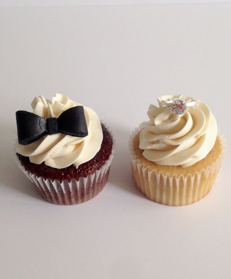 Bride & groom cupcakes Bride And Groom Cupcakes Ideas, Groom Cupcakes Ideas, His And Her Cupcakes, Just Married Cupcakes, Bride And Groom Cupcakes, Groom Cupcakes, Bridal Cupcakes, Engagement Cupcakes, Wedding Cupcakes Rustic