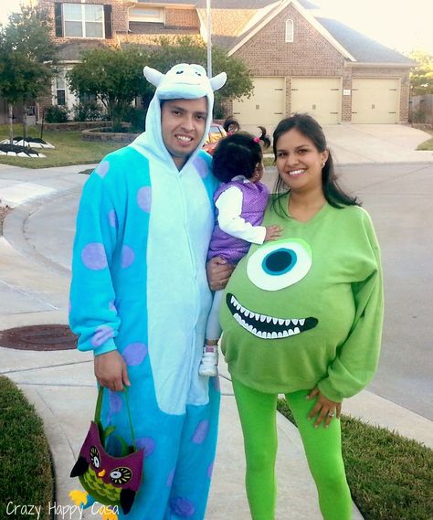 Monsters Inc Costumes, Diy Family Costumes, Monsters Inc Costume Diy, Monsters Inc Halloween Costumes, Pregnant Costume, Mike Wazowski Costume, Monsters Inc Halloween, Family Costumes Diy, Halloween Customer