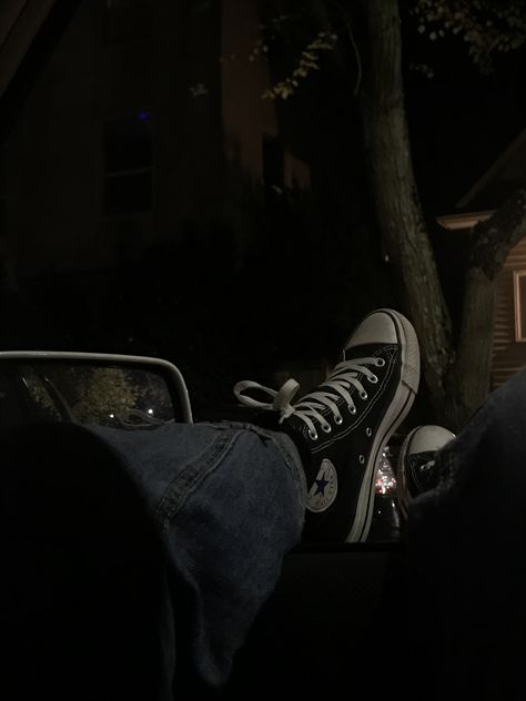 Shoes At Night Aesthetic, Shoes Pics, Converse Pics Aesthetic, Converse Aesthetic Pictures, Converse Shoes Aesthetic, Aesthetic Converse Photography, Converse Dark Aesthetic, Converse Aesthetic, Aesthetic Grunge Outfit