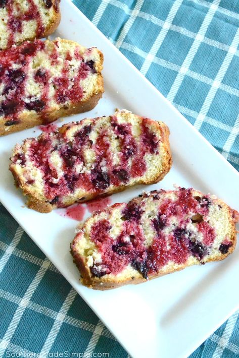 Blackberry Bread, Blackberry Oatmeal, Oatmeal Bread Recipe, Raspberry Bread, How To Freeze Blackberries, No Yeast Bread, Blackberry Recipes, Oatmeal Bread, American Desserts