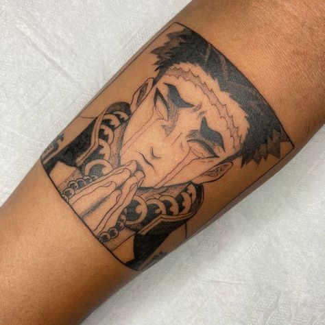 Anime Tattoos Dark Skin, Demon Slayer Arm Tattoo, Anime Tattoos On Dark Skin, Demon Slayer Manga Tattoo, Anime Tattoos Black People, Gyomei Tattoo, Dragon Slayer Tattoo, Demon Slayer Mask Tattoo, Demon Slayer Tattoo Design