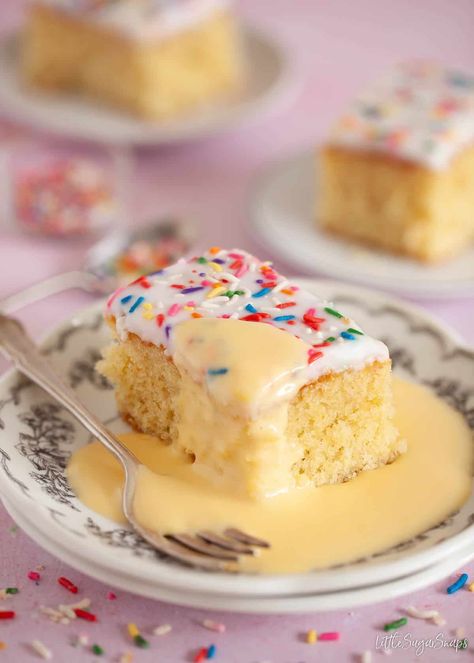 Old school sponge cake with icing and sprinkles is a quick & easy cake that is sure to please everybody. This iced sponge cake is full of nostalgic charm and it's delightful served just as it is or the traditional way of school dinners - with a helping of custard alongside it. Cake And Custard, Quick Easy Cake, Traybake Cake, Cake With Icing, Simnel Cake, Smooth Icing, Sprinkles Birthday Cake, Sweet Bakes, School Dinners