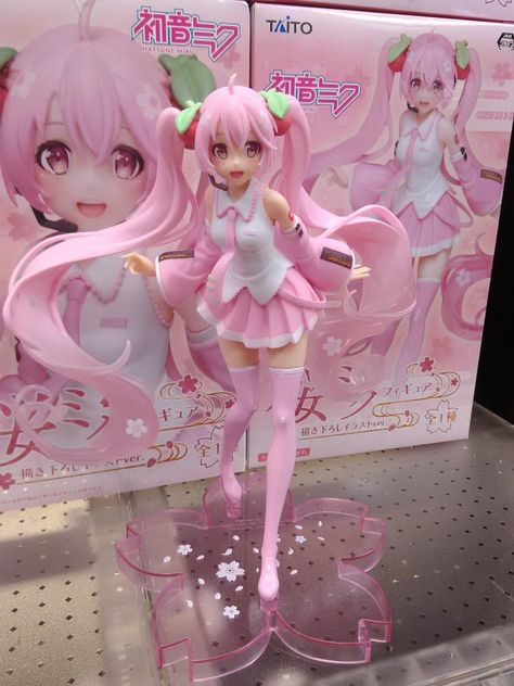 Kawaii Figures Anime, Aesthetic Anime Figures, Sakura Miku Figurines, Anime Figurines Aesthetic, Anime Figures Aesthetic, Cute Anime Figures, Anime Figures Kawaii, Kawaii Figures, Kawaii Figurine