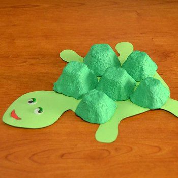 schildpad Reptile Crafts, Baby Reptile, Young Animal, Turtle Art, Preschool Art, Summer Crafts, Arts And Crafts For Kids, Reptiles, Pet Care