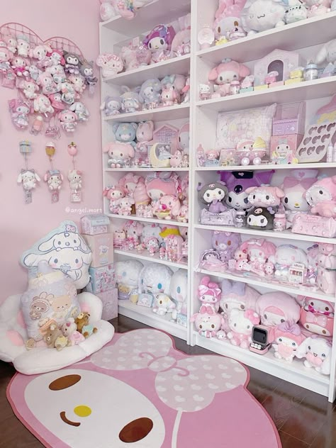 Sanrio Bedroom, Sanrio Room, Kawaii Room Ideas, Kawaii Bedroom, Hello Kitty Rooms, Otaku Room, Pink Room Decor, Cute Bedroom Ideas, Cute Room Ideas