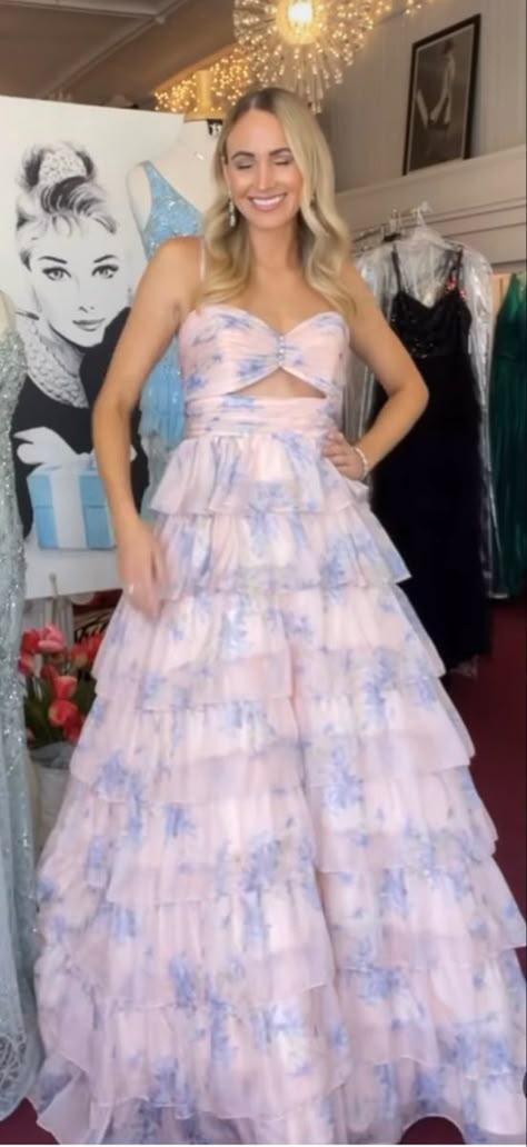 Prom Dresses Sherri Hill, Layered Dresses, Cute Hoco Dresses, School Pto, 2024 Prom, Prom 2024, Stunning Prom Dresses, Sherri Hill Prom Dresses, Hoco Dress