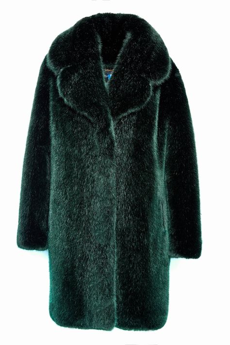 ABOUT LOUVE : Our Louve coat will satisfy anyone looking for a timeless piece that rimes with absolute chic and elegance. This warm and incredibly comfy coat is a 100% faux fur. It has a straight cut and two pockets and closes with clips. Our Louve coat falls just above the knee which is perfect if you're going for a dressed up and sophisticated look. Its dark green colour that reveals its depth in the light will compliment any outfit while providing you with incredible warmth. ORIGIN : 100% Mad Green Fur Coat, Green Faux Fur Coat, Green Fur, Winter Fur Coats, Green Coat, Green Outfit, Closet Fashion, Fashion Couple, Boho Casual