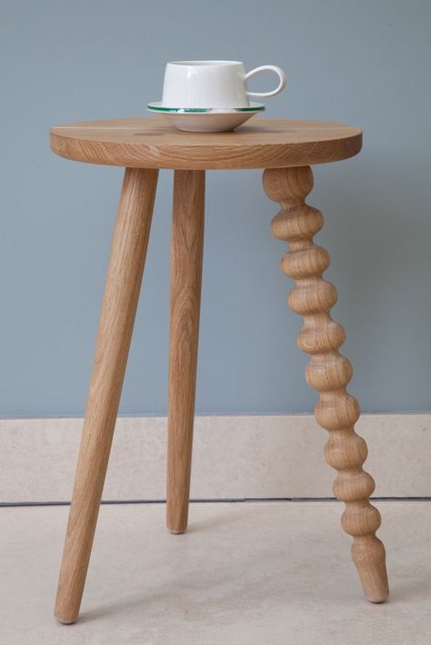 . Woodturning, Oak Stool, Stool Design, Wooden Furniture, Boho Interior, Creative Furniture, Funky Furniture, Furniture Inspiration, Unique Furniture