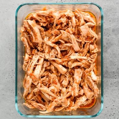 These Simple Baked Salsa Chicken Thighs make the juiciest shredded chicken that's the best for tacos, burritos, and salads. It's a perfect recipe to prep ahead for super quick dinners during the week! #projectmealplan #easydinner #bakedchickenthighs #chicken Baked Salsa Chicken, Shredded Chicken Tacos, Tacos Burritos, Chicken Breast Recipes Easy, Salsa Chicken, Calorie Meals, Ginger Chicken, Yummy Healthy Snacks, Quick Dinners