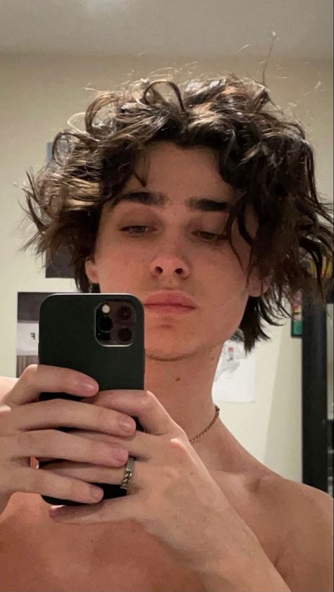 Shave My Head, Grunge Guys, Corte De Cabelo Masculino, Hair Reference, Long Curly Hair, Long Hair Styles Men, Boy Hairstyles, Long Curly, Pretty Men