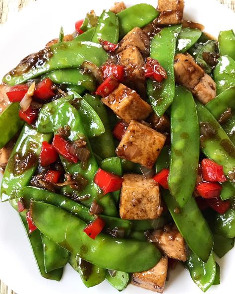 Casa Baluarte Filipino Recipes: Stir Fried Tofu with Snow Peas Gulay Recipe Filipino Food, Gulay Recipe, Ways To Cook Vegetables, Stir Fry Tofu, Filipino Vegetable Dishes, Recipe Filipino Food, Filipino Vegetable Recipes, Pilipino Food Recipe, Fry Tofu