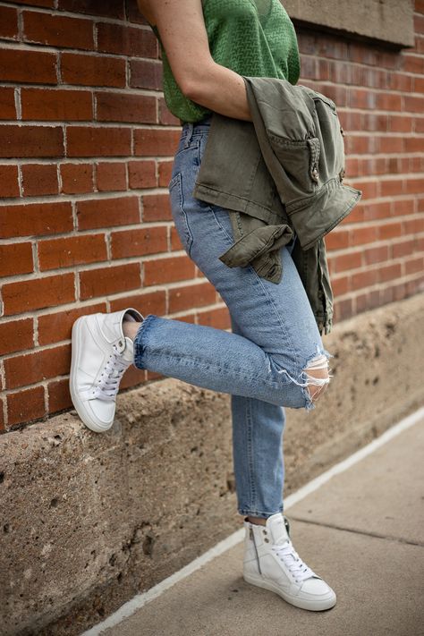 White High Top Sneakers Outfit, High Top Sneaker Outfit, High Top Sneakers Outfit, Pretty Summer Tops, Zara Trousers, Hot Pink Tops, White High Tops, Perfect Denim, Outfit Formulas