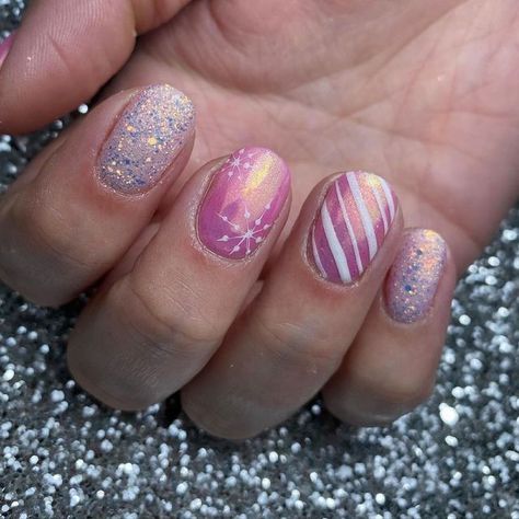 Pink Peppermint Nails, Candy Cane Nails, Pink Holiday, Snowflake Nails, Holiday Vibes, Inspo Pics, Nails Pink, Nails Magazine, Magpie