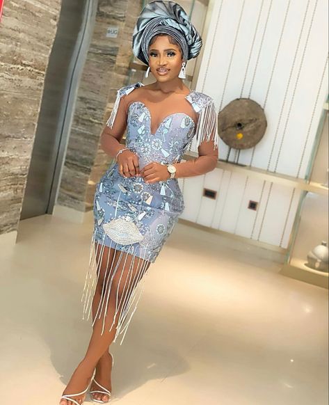 Latest Lace Short Gown Styles Aso Ebi, Short Lace Gown, Lace Short Gown Styles, Asoebi Designs, Lace Asoebi Styles, Nigerian Dress Styles, Short Gown Styles, Asoebi Style, Aso Ebi Lace Styles