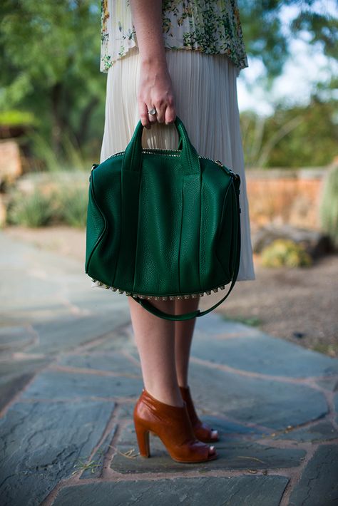 Green Handbag Outfit, Alexander Wang Rocco, Maison Martin Margiela Shoes, Wang Bag, New York City Fashion, Alexander Wang Bag, City Fashion, Green Handbag, Handbag Outfit