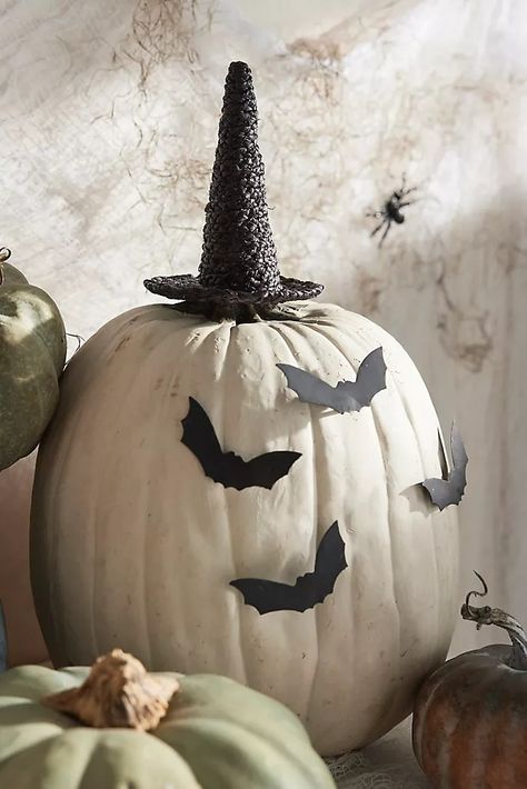 the hat Witch Hat Decor, City Girl Style, Hat Decor, Halloween Trends, Halloween Tablescape, 2024 Halloween, Halloween Witch Hat, The Bad Seed, Halloween Dinner